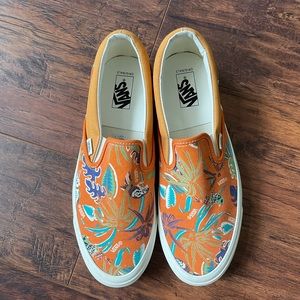 Vans UA OG Classic Slip-on Hawaiian Parrot Print Sneaker Men’s size 11.5
